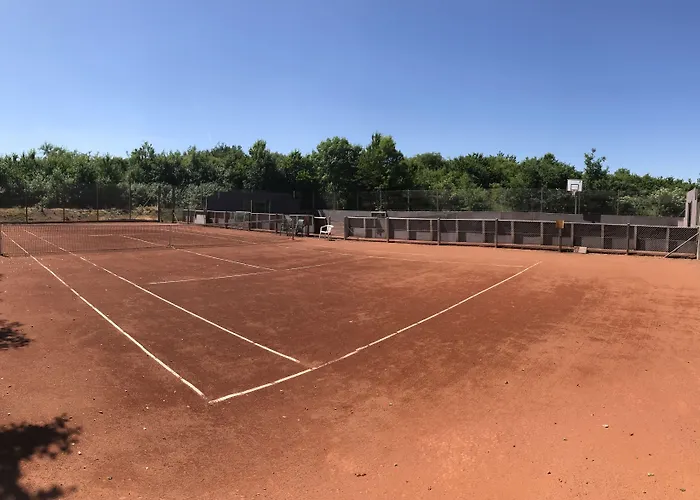 אתר קמפינג Bredebro Camping 2*